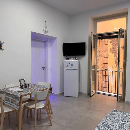 Casa Vacanze La Fenice Naples Exterior photo